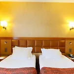 Bellevue Saint-lazare Hotel 2*