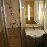 Hotel Bellevue Saint-lazare 2*