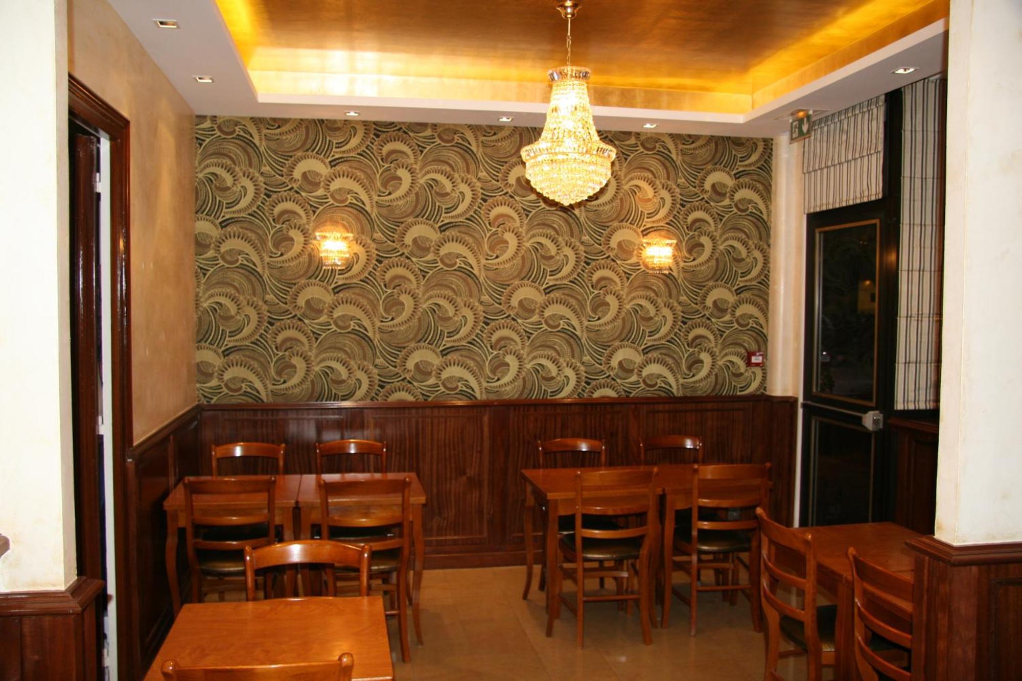 Hotel Bellevue Saint-lazare 2*