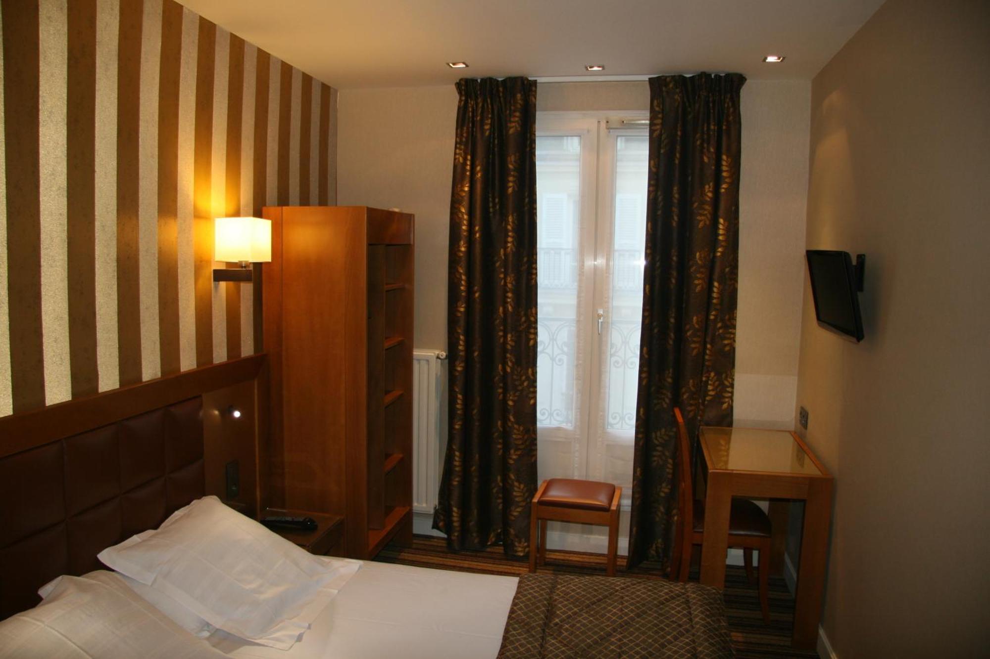 Hotel Bellevue Saint-lazare 2*
